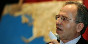 Μπεγλίτης:Είναι δικαίωμα του Παπανδρέου να είναι υποψήφιος πρόεδρος και πρωθυπου