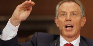 «Είναι εγκληματίας πολέμου! Τον αγόρασε η JPMorgan για το Ιράκ»