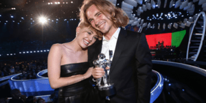 Από τα MTV Awards στη φυλακή: Συνελήφθη ο άστεγος που παρέλαβε το βραβείο της Μά