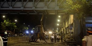 Τουλάχιστον 5 νεκροί από κατάρρευση πεζογέφυρας στην Ινδία (Φωτο: ΑΡ)