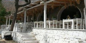Η Ελλάδα που προκαλεί: Χλιδή