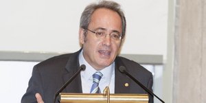 Ο πρώην πρύτανης Μυλόπουλος