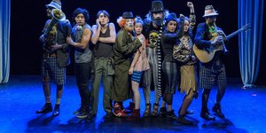 «Ιστορίες Άνω Κάτω» στο θέατρο Τζενη Καρέζη