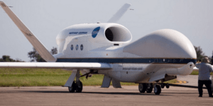 Το αεροσκάφος της NASA που βουτάει μέσα στους τυφώνες [εικόνες]