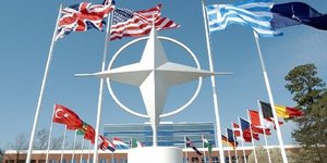 Ράσμουσεν σε Σκοπιανούς: Αν θέλετε να μπείτε στο ΝΑΤΟ βρείτε τα με την Ελλάδα