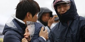 Τι οδήγησε στην τραγωδία με το ναυάγιο στη Νότια Κορέα -Ολα τα σενάρια