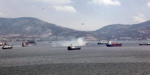Οι αρχές αναζητούν τα αίτια του ναυαγίου στην Ελευσίνα