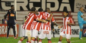 Απίθανο γκολ με ατομική ενέργεια [βίντεο]