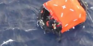 Συγκλονιστική διάσωση ναυαγών από Super Puma της Πολεμικής Αεροπορίας στα ανοιχτ