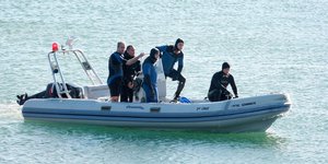 Νεκρός ανασύρθηκε 70χρονος από τον Θερμαϊκό (Φωτογραφία: ΜΟΤΙΟΝΤΕΑΜ/ΓΙΩΡΓΟΣ ΚΩΝΣΤΑΝΤΙΝΙΔΗΣ)