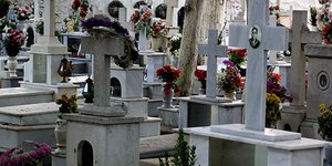 «Σκοτώνονται» για μία θέση στο νεκροταφείο της Πάτρας – 600 ενδιαφερόμενοι για 1