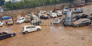 Απίστευτες εικόνες στο πάρκινγκ το Μαρούσι