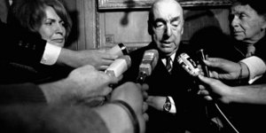 Μυστήριο παραμένει η αιτία θανάτου του Πάμπλο Νερούδα (Φωτογραφία: AP/ Laurent Rebours)