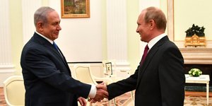 O Μπενιαμίν Νετανιάχου και ο Βλαντιμίρ Πούτιν/ Φωτογραφία AP images