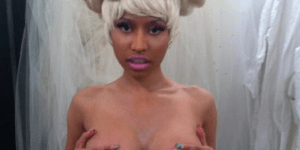 Καλλίγραμμες σταρ πετάνε τα ρούχα και βάζουν φωτιά στα social media [εικόνες]