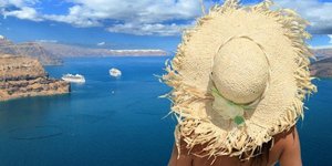 Ακριβή η διαμονή στα ελληνικά νησιά τον Αύγουστο -Πώς διαμορφώνονται οι τιμές τω