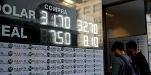Ανταλλακτήριο συναλλάγματος στο Μπούενος Αϊρες/Φωτογραφία: ΑΡ