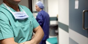 Με προσωπικό ασφαλείας θα λειτουργήσουν αύριο τα νοσοκομεία (Φωτογραφία: Eurokinissi)