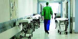 Ζητούν από ασθενή 444 ευρώ για έναν ορό και μια βραδιά σε... ράντζο