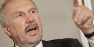 Νοβότνι: Οι Έλληνες να επιλέξουν τον δρόμο της εφαρμογής των συμφωνηθέντων