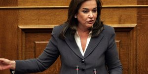 Ντόρα Μπακογιάννη: Φαρσοκωμωδία για να με σπιλωσουν
