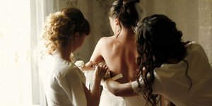 Οταν η νύφη τρελαίνεται και την πληρώνουν οι παράνυμφοι/ Φωτογραφία: shutterstock