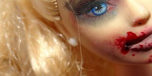 Η Barbie έπεσε θύμα ενδοοικογενειακής βίας -Ούτε εκείνη δεν ζει την τέλεια ζωή [