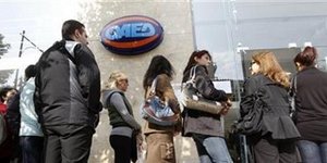 Οι Ευρωπαίοι χαίρονται που επιτέλους μειώνονται οι μισθοί στην Ελλάδα 