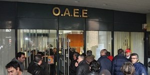 Μεταφέρουν 60.000 ασφαλισμένους από ΟΓΑ και ΙΚΑ για να σώσουν τον ΟΑΕΕ