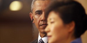 Ο Μπαράκ Ομπάμα με την πρόεδρο της Ν. Κορέας. ΦΩΤΟΓΡΑΦΙΑ ΑΡΧΕΙΟΥ: EUROKINISSI