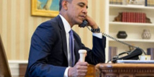 Η Τουρκία βράζει για τη φωτογραφία του Ομπάμα με το ρόπαλο ενώ μιλάει στον Ερντο