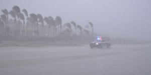 Τυφώνας ρήμαξε τουριστικά θέρετρα στο Μεξικό -Φυγαδεύτηκαν χιλιάδες τουρίστες [ε