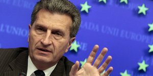«Δεν θα προστατεύσω τους ηλίθιους που βάζουν στο ίντερνετ γυμνές φωτογραφίες» -Σ