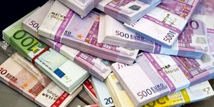 ΚΕΠΕ: Σημαντικά σημάδια βελτίωσης της ελληνικής οικονομίας