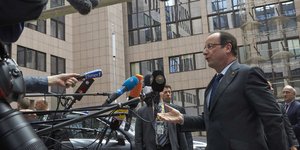 «Σκοτώστε τον Ολάντ» -Ισλαμική ιστοσελίδα ζητά τη δολοφονία του Γάλλου προέδρου
