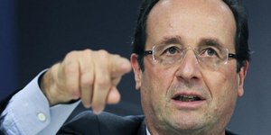 Ολάντ: Η Γερμανία δεν θα έπρεπε να αποφασίζει μόνη της για την Ευρώπη