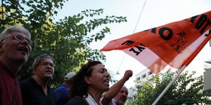 Καθηγητές: Να μην επανέλθει το μέτρο της «βάσης του 10»