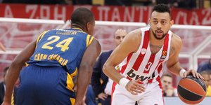 Ο Γκος στο ματς με την Γκραν Κανάρια /Φωτογραφία: EUROKINISSI