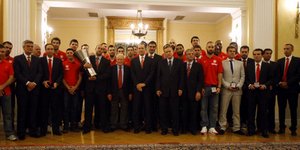 Οι εύζωνες κέρδισαν τους πρωταθλητές Ευρώπης [βίντεο] 