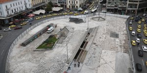 Εργασίες στην πλατεία Ομονοίας / Φωτογραφία: Ιntimenews/ΛΙΑΚΟΣ ΓΙΑΝΝΗΣ