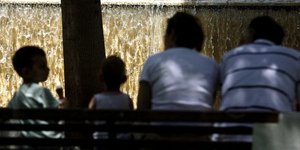 Ανάσα με την προκαταβολή των οικογενειακών επιδομάτων -Θα δοθεί τη Μεγάλη Τετάρτ