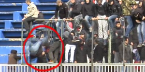 Σοβαρός τραυματισμός οπαδού σε αγώνα ποδοσφαίρου: Γλίστρησε από τα κιγκλιδώματα 