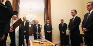 Ορκίστηκαν ο Γιώργος Μαυραγάνης και ο Δημήτρης Κούρκουλας
