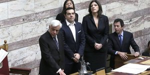 Η ορκωμοσία του Προκόπιου Παυλόπουλου στην Βουλή του 2015- φωτογραφία intimenews