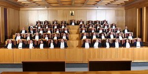 Πλήρης απελευθέρωση των επαγγελμάτων