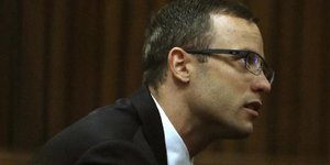 Σπαραγμός στη δίκη με την απολογία Πιστόριους -Ακόμη δεν εξήγησε γιατί συνέχισε 