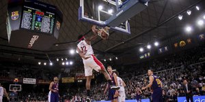 Φάση από το ματς στη Βαρκελώνη / Φωτογραφία: Eurokinissi