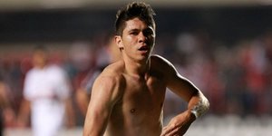 Καταπληκτικό γκολ επιθετικού με ατομική ενέργεια [βίντεο]