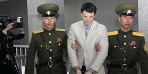 O αμερικανός φοιτητής κατά τη σύλληψή του