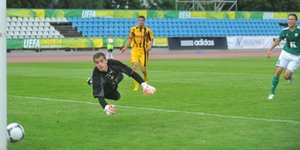 Πέτυχε αυτογκόλ με κεφαλιά από το ύψος της περιοχής [βίντεο]